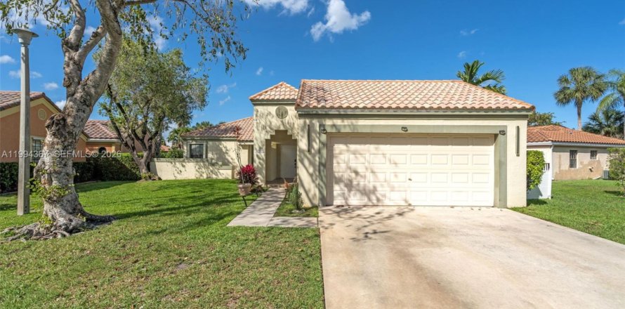 House in Deerfield Beach, Florida 3 bedrooms № 2062516