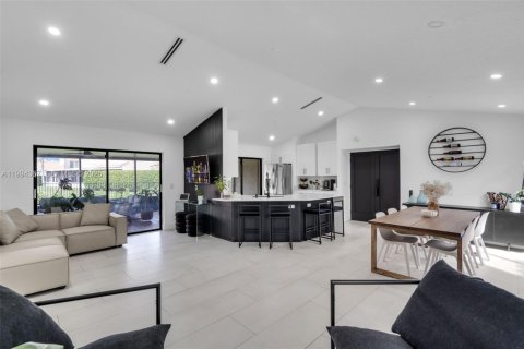 House in Deerfield Beach, Florida 3 bedrooms № 2062516 - photo 13