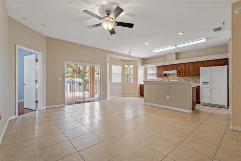 Casa en venta en Tampa, Florida, 4 dormitorios, 212.37 m2 № 1773923 - foto 11