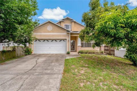 Casa en venta en Tampa, Florida, 4 dormitorios, 212.37 m2 № 1773923 - foto 1