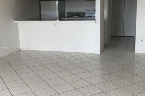 Condo in Miami Gardens, Florida  № 1881802 - photo 5