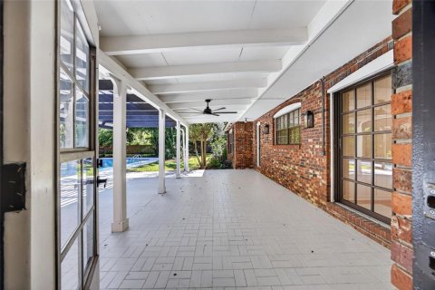 Villa ou maison à vendre à Ocala, Floride: 5 chambres, 286.88 m2 № 2415260 - photo 8