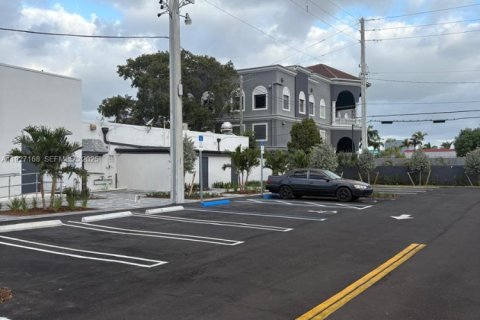 Commercial property in Hollywood, Florida № 1986195 - photo 24