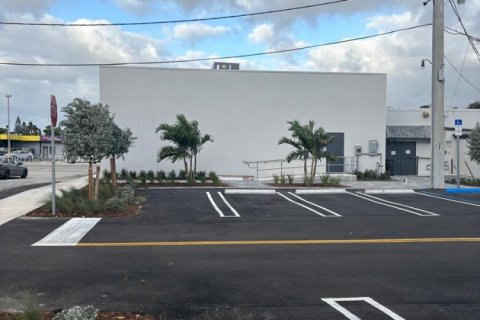 Commercial property in Hollywood, Florida № 1986195 - photo 22