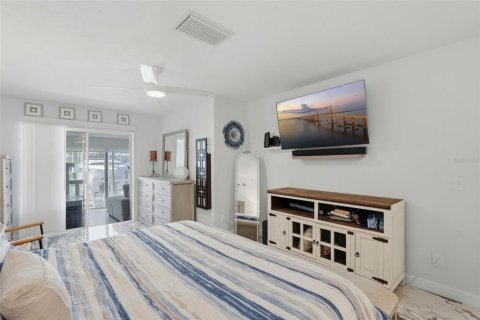 Condominio en alquiler en Saint Petersburg, Florida, 2 dormitorios, 130.06 m2 № 2097438 - foto 15