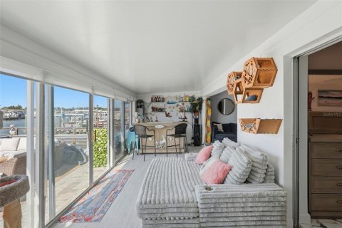Condominio en alquiler en Saint Petersburg, Florida, 2 dormitorios, 130.06 m2 № 2097438 - foto 7