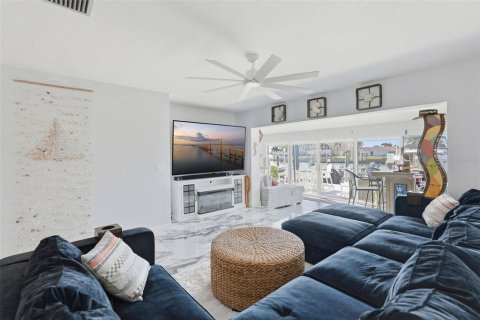 Condominio en alquiler en Saint Petersburg, Florida, 2 dormitorios, 130.06 m2 № 2097438 - foto 5