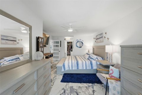 Condominio en alquiler en Saint Petersburg, Florida, 2 dormitorios, 130.06 m2 № 2097438 - foto 13