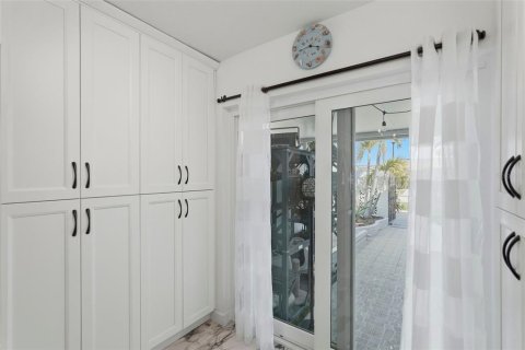 Condominio en alquiler en Saint Petersburg, Florida, 2 dormitorios, 130.06 m2 № 2097438 - foto 21