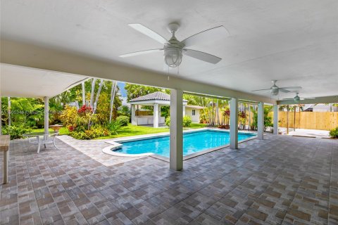 Villa ou maison à vendre à Palmetto Bay, Floride: 4 chambres, 277.59 m2 № 1966509 - photo 2