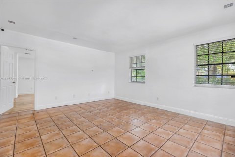 Villa ou maison à vendre à Palmetto Bay, Floride: 4 chambres, 277.59 m2 № 1966509 - photo 26