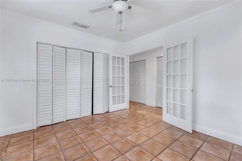 Villa ou maison à vendre à Palmetto Bay, Floride: 4 chambres, 277.59 m2 № 1966509 - photo 14