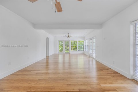 Villa ou maison à vendre à Palmetto Bay, Floride: 4 chambres, 277.59 m2 № 1966509 - photo 20