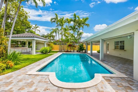 Villa ou maison à vendre à Palmetto Bay, Floride: 4 chambres, 277.59 m2 № 1966509 - photo 1