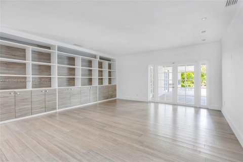 Villa ou maison à vendre à Palmetto Bay, Floride: 4 chambres, 277.59 m2 № 1966509 - photo 12