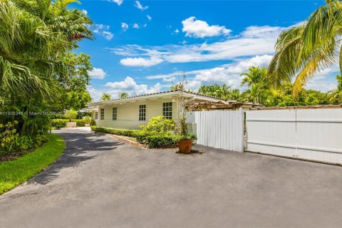 Villa ou maison à vendre à Palmetto Bay, Floride: 4 chambres, 277.59 m2 № 1966509 - photo 11