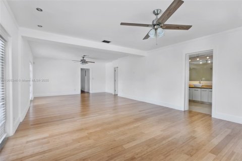 Villa ou maison à vendre à Palmetto Bay, Floride: 4 chambres, 277.59 m2 № 1966509 - photo 22