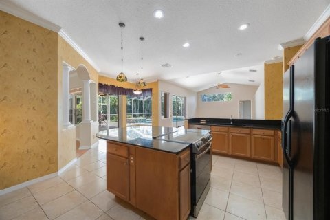 House in Lutz, Florida 4 bedrooms, 240.15 sq.m. № 1776808 - photo 17