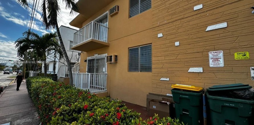 Estudio en el Condominio en Miami Beach, Florida № 1863023