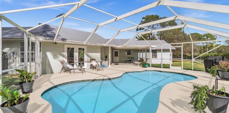 Casa en Palm City, Florida 4 dormitorios, 237.18 m2 № 2010390