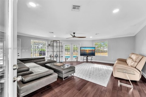 Casa en venta en Palm City, Florida, 4 dormitorios, 237.18 m2 № 2010390 - foto 10