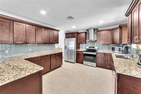 Casa en venta en Palm City, Florida, 4 dormitorios, 237.18 m2 № 2010390 - foto 24