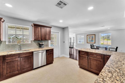 Casa en venta en Palm City, Florida, 4 dormitorios, 237.18 m2 № 2010390 - foto 30