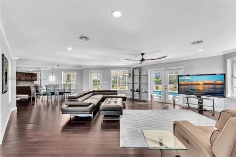 Casa en venta en Palm City, Florida, 4 dormitorios, 237.18 m2 № 2010390 - foto 5