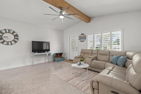 Casa en venta en Saint Pete Beach, Florida, 3 dormitorios, 122.17 m2 № 1846493 - foto 8