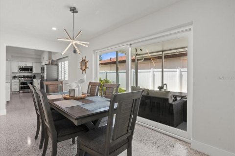 Casa en venta en Saint Pete Beach, Florida, 3 dormitorios, 122.17 m2 № 1846493 - foto 19