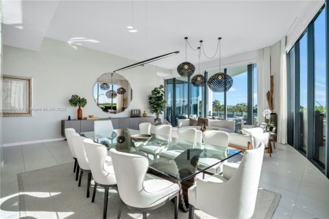 Condominio en venta en Miami, Florida, 4 dormitorios, 301.65 m2 № 1809877 - foto 13