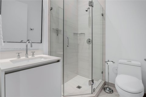 Condominio en venta en Miami, Florida, 4 dormitorios, 301.65 m2 № 1809877 - foto 29