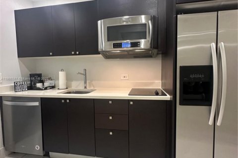 Copropriété à vendre à Doral, Floride: 1 chambre, 65.5 m2 № 1979280 - photo 3