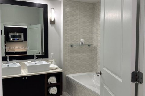 Copropriété à vendre à Doral, Floride: 1 chambre, 65.5 m2 № 1979280 - photo 17