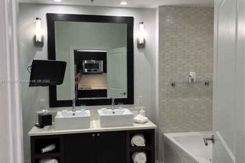 Copropriété à vendre à Doral, Floride: 1 chambre, 65.5 m2 № 1979280 - photo 15