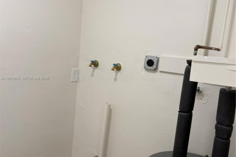 Apartamento en alquiler en Dania Beach, Florida, 2 dormitorios, 840.58 m2 № 2029180 - foto 4