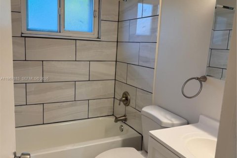 Apartamento en alquiler en Dania Beach, Florida, 2 dormitorios, 840.58 m2 № 2029180 - foto 6