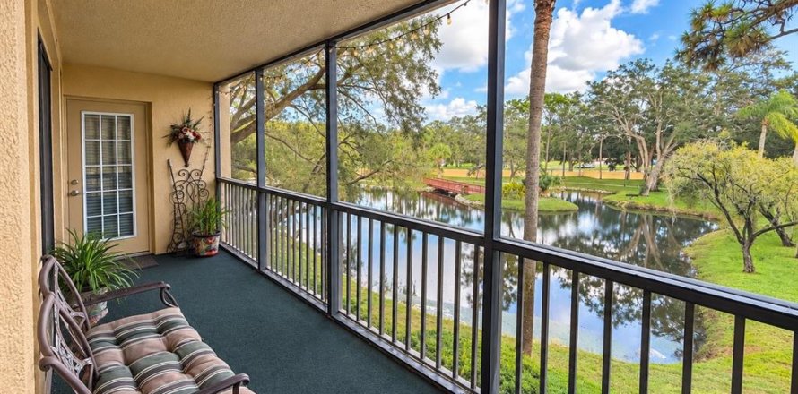 Condo in Clearwater, Florida, 2 bedrooms  № 2391533