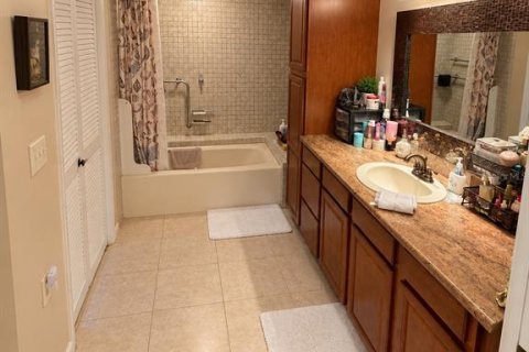 Condo in Clearwater, Florida, 2 bedrooms  № 2391533 - photo 10