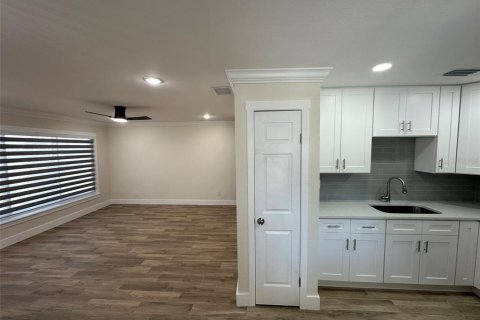 Appartement à louer à Apollo Beach, Floride: 1 chambre, 74.32 m2 № 1870504 - photo 15