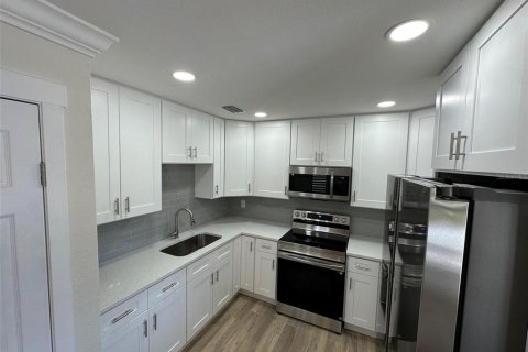 Appartement à louer à Apollo Beach, Floride: 1 chambre, 74.32 m2 № 1870504 - photo 17