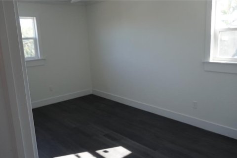 Villa ou maison à vendre à Port Charlotte, Floride: 4 chambres, 213.68 m2 № 2411455 - photo 20