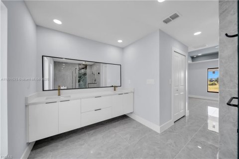 Villa ou maison à vendre à Lehigh Acres, Floride: 3 chambres № 2018413 - photo 27