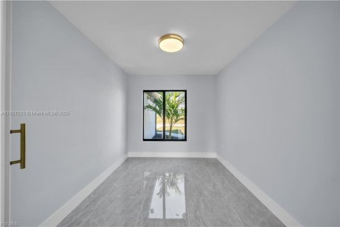 Villa ou maison à vendre à Lehigh Acres, Floride: 3 chambres № 2018413 - photo 20