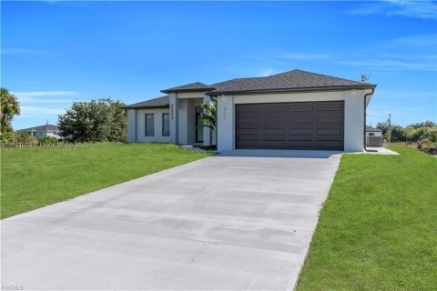 Villa ou maison à vendre à Lehigh Acres, Floride: 3 chambres № 2018413 - photo 3