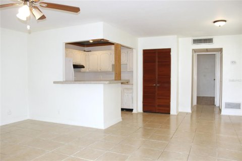 Condominio en venta en Sun City Center, Florida, 1 dormitorio, 74.32 m2 № 1778508 - foto 7