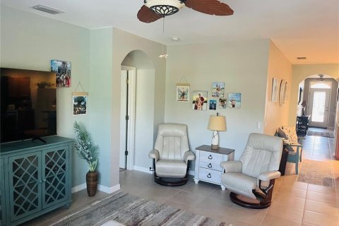 House in Punta Gorda, Florida 4 bedrooms, 171.5 sq.m. № 1620584 - photo 4