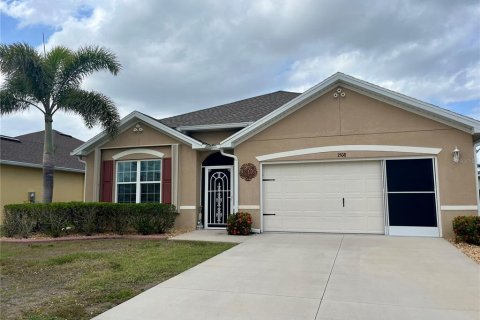 House in Punta Gorda, Florida 4 bedrooms, 171.5 sq.m. № 1620584 - photo 1