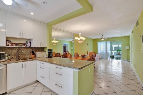 Copropriété à vendre à Lauderdale-by-the-Sea, Floride: 2 chambres, 85.47 m2 № 2084004 - photo 9