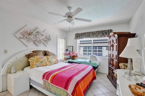Copropriété à vendre à Lauderdale-by-the-Sea, Floride: 2 chambres, 85.47 m2 № 2084004 - photo 12